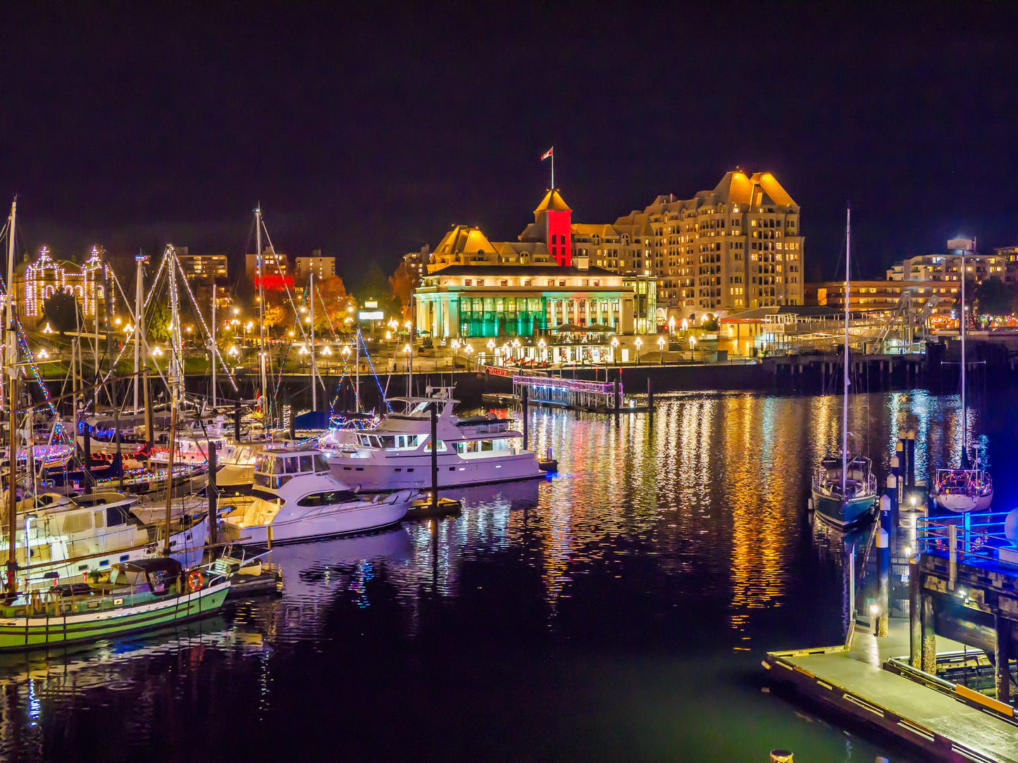 Christmas in Victoria | December 24 - 27, 2026 | Activity Level 1