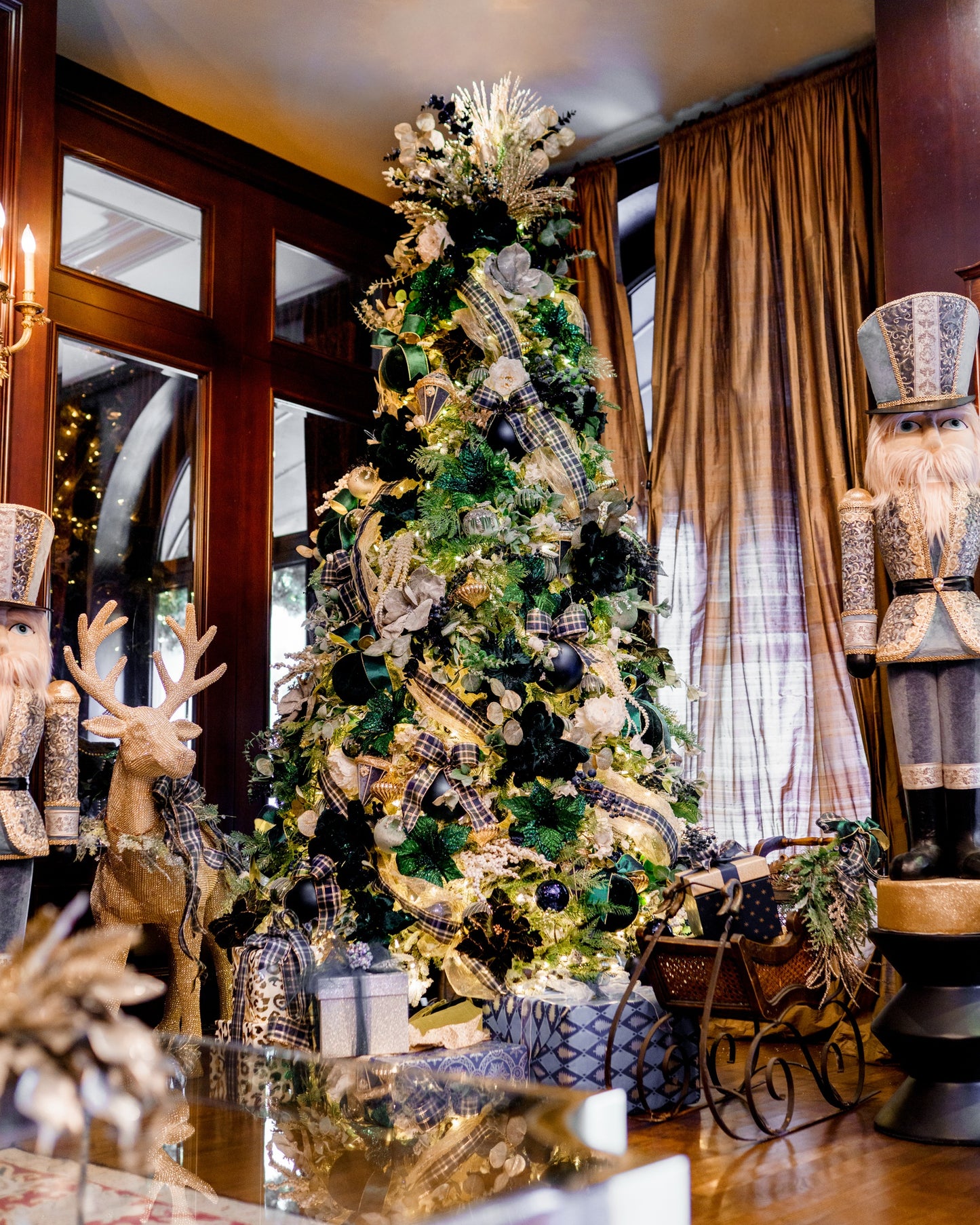 Holiday Magic in Vancouver: Christmas at the Wedgewood | December 24 - 27, 2026 | Activity Level 2